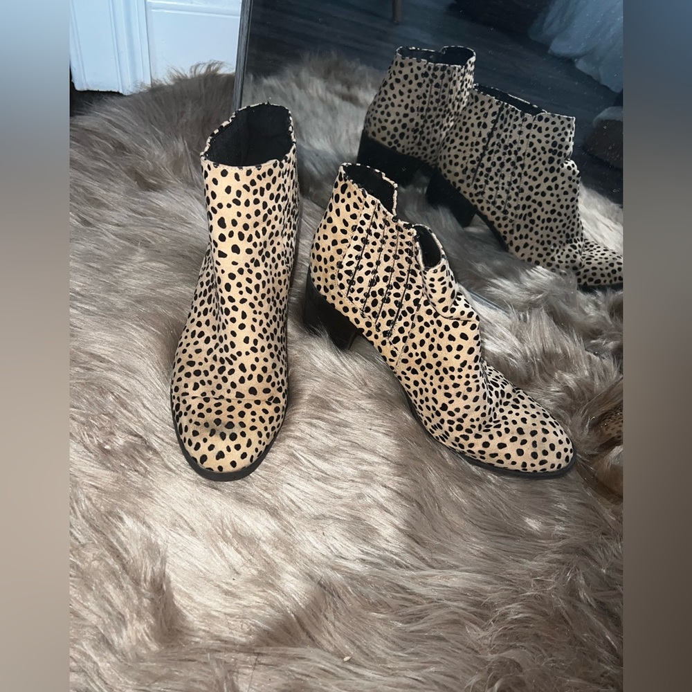 Leopard booties. - Picture 2 of 2
